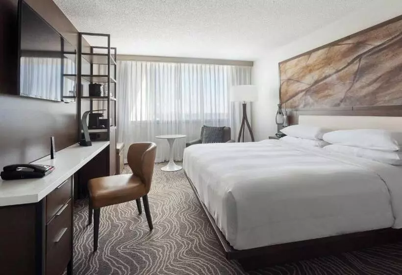 キングサイズベッドのスタンダードルーム, Marriott Tampa Westshore