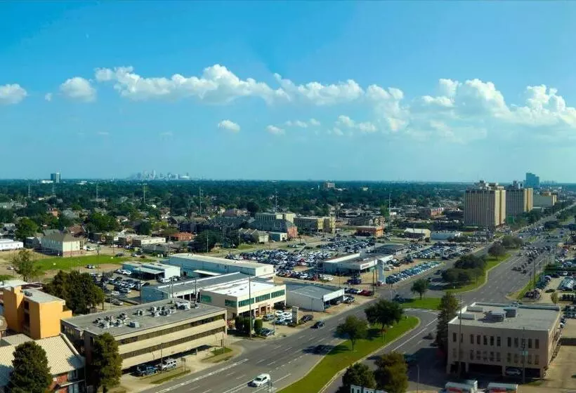 キングサイズベッドのスタンダードルーム, New Orleans Marriott Metairie At Lakeway