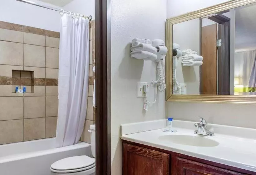 اتاق استاندارد با 2 تخت دوبل, Rodeway Inn Near Ft Huachuca