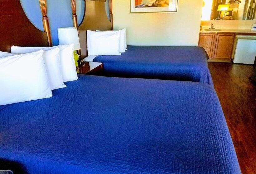 Номер Стандарт 2 Двуспальные Кровати, Rodeway Inn Near Ft Huachuca
