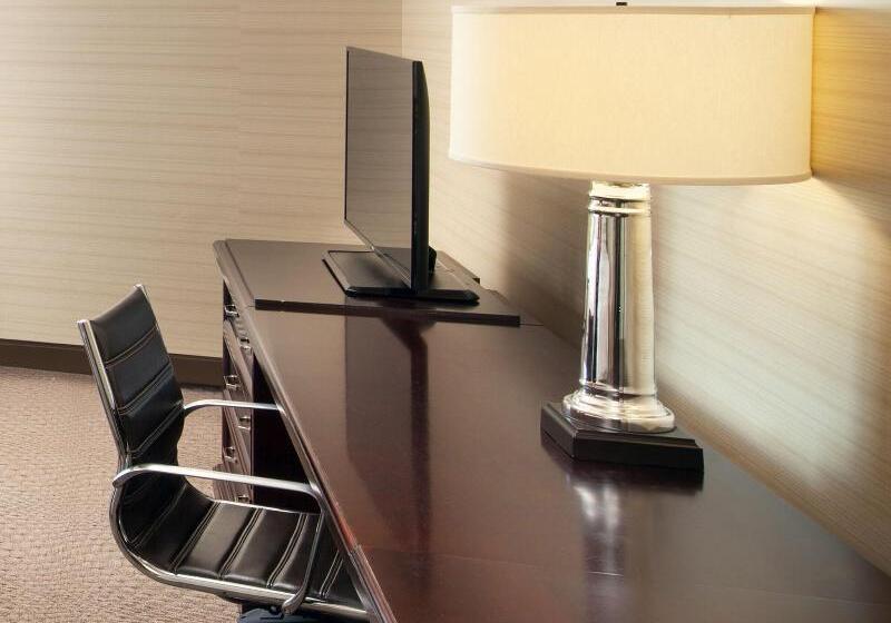 غرفة كلوب سرير كينج, Sheraton San Jose