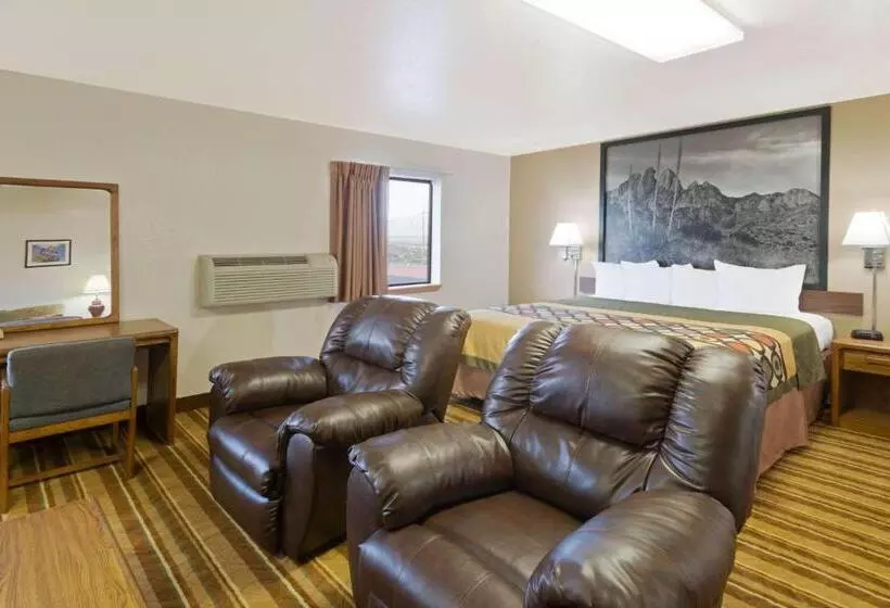 Deluxe Suite King Bed, Super 8 By Wyndham Las Cruces/white Sands Area