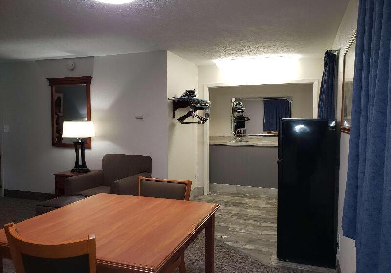 带大床的标准间, Surestay Plus Hotel By Best Western Grand Island