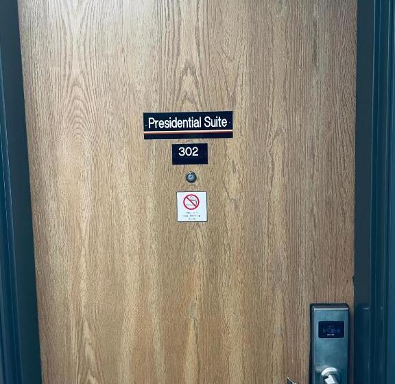 جناح ديلوكس سرير كينج, Americas Choice Inn & Suites