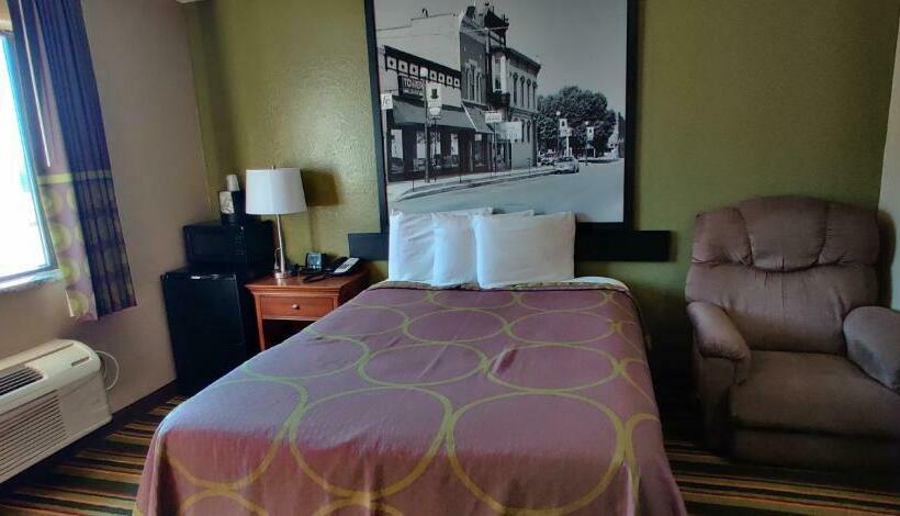 身障者適用スタンダードルーム, Super 8 By Wyndham Champaign