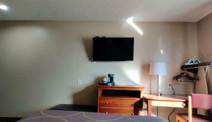 身障者適用スタンダードルーム, Super 8 By Wyndham Champaign