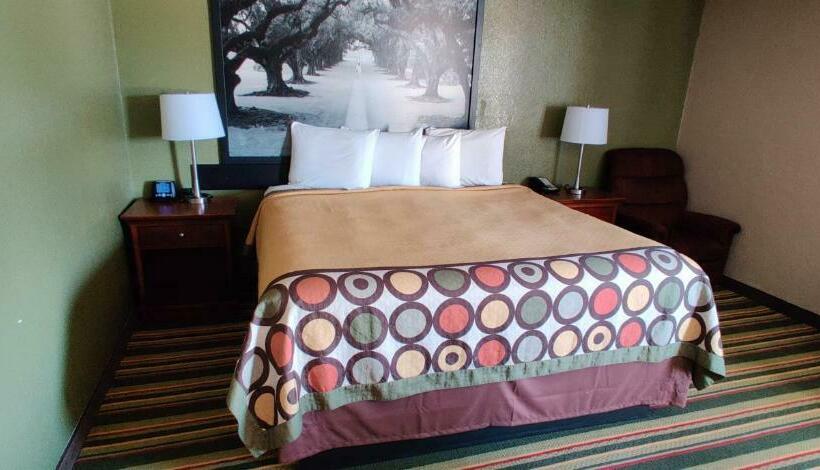 キングサイズベッドのデラックススイート, Super 8 By Wyndham Champaign