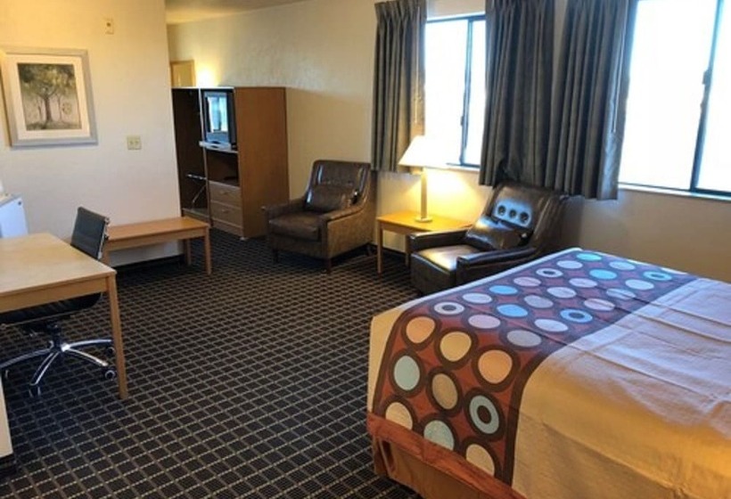 جناح, Super 8 By Wyndham Klamath Falls