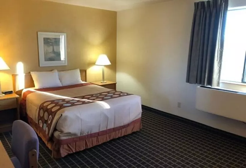 سوییت, Super 8 By Wyndham Klamath Falls