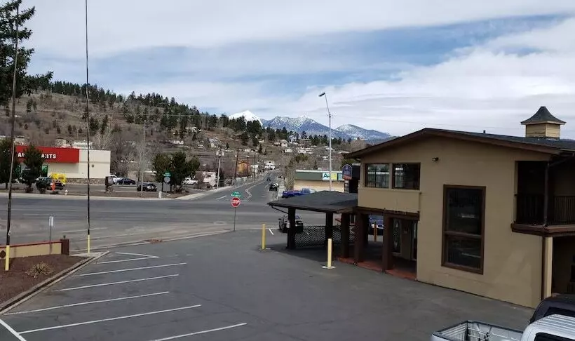 ２ダブルベッドのスタンダードルーム, Howard Johnson By Wyndham Flagstaff University West