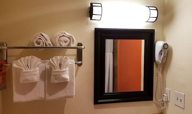 اتاق استاندارد با 2 تخت دوبل, Howard Johnson By Wyndham Flagstaff University West