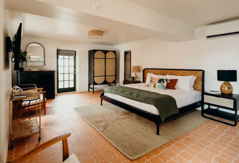 اتاق سوپریور یک تخته, King Christian