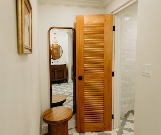 اتاق لوکس یک تخته, King Christian