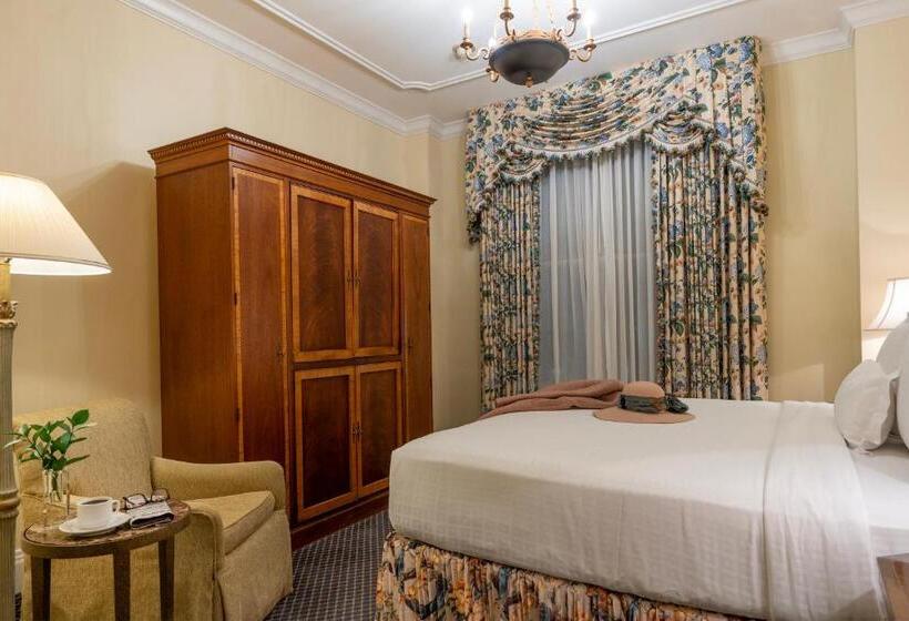 سوئیت با چشمانداز رودخانه, Monteleone, New Orleans