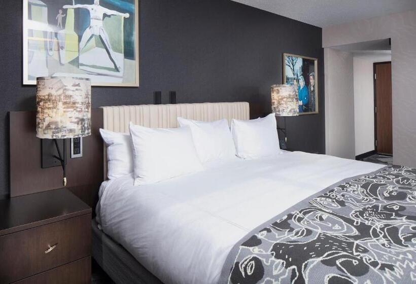 Студио Стандарт Кровать Кинг, Saint Kate   The Arts