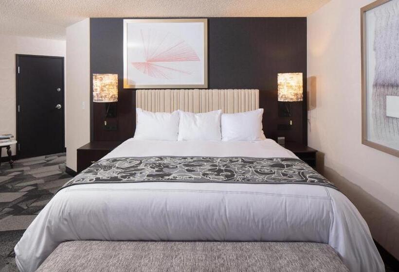 Стандартный Номер Кровать Кинг, Saint Kate   The Arts