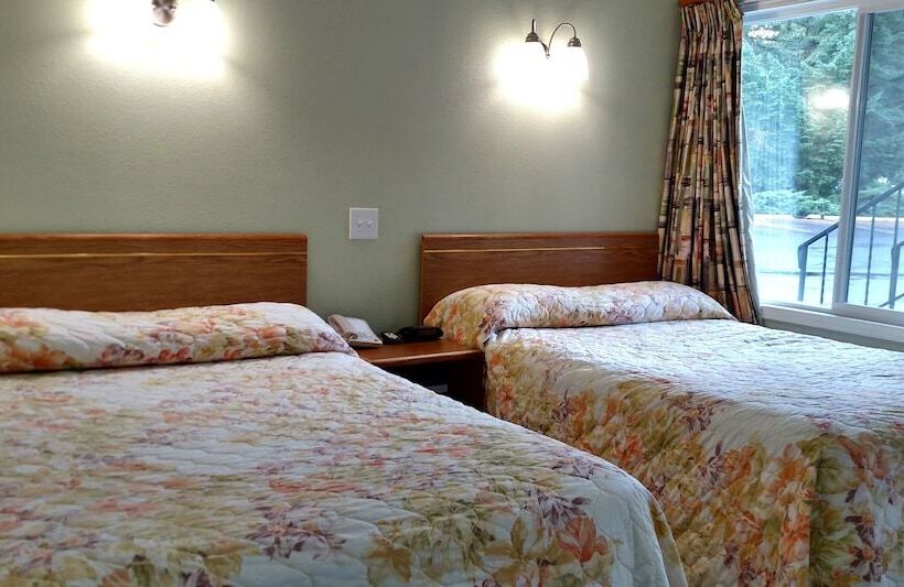 带2个双人床的标准工作室, Snooz Inn