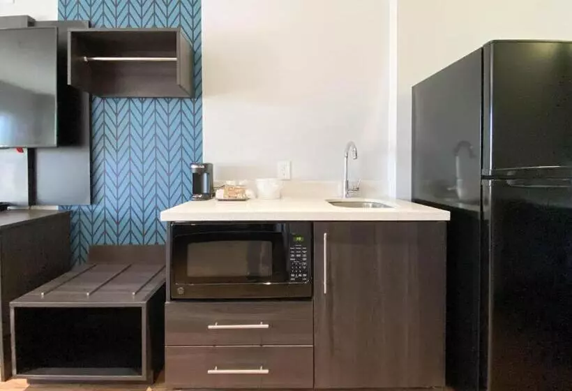 キングサイズベッドのスタンダードルーム, Studio 6 Suites Stockton, Ca Waterfront