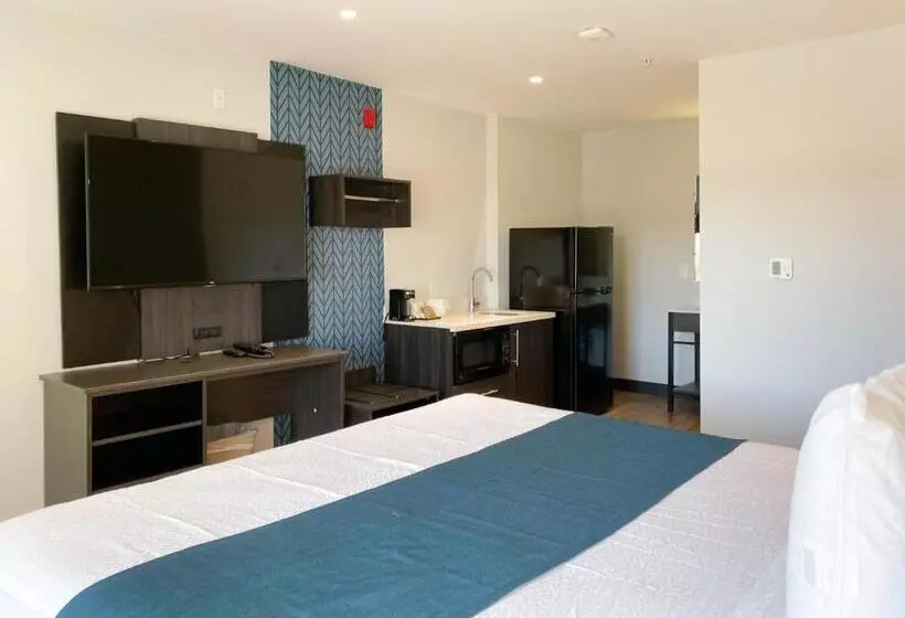 身障者適用キングサイズベッドルーム, Studio 6 Suites Stockton, Ca Waterfront