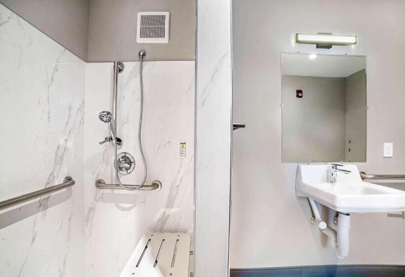 장애인을 위한 킹사이즈 침대 스탠다드 룸, Studio 6 Suites Stockton, Ca Waterfront