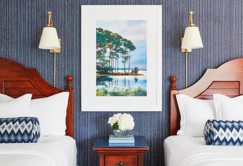 デラックスルーム, The Tides Inn