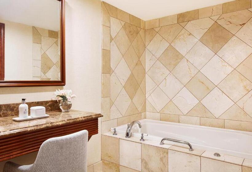 リバービュースイート, The Tides Inn