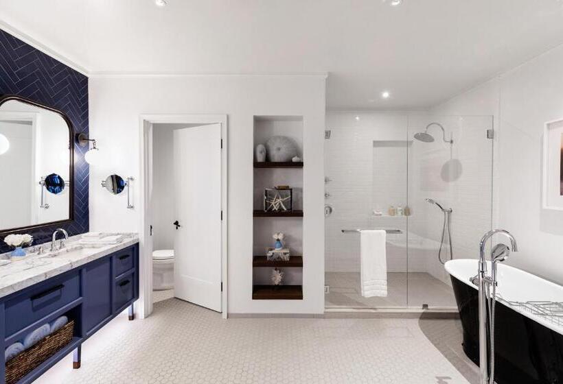 スーペリアースイート, The Tides Inn