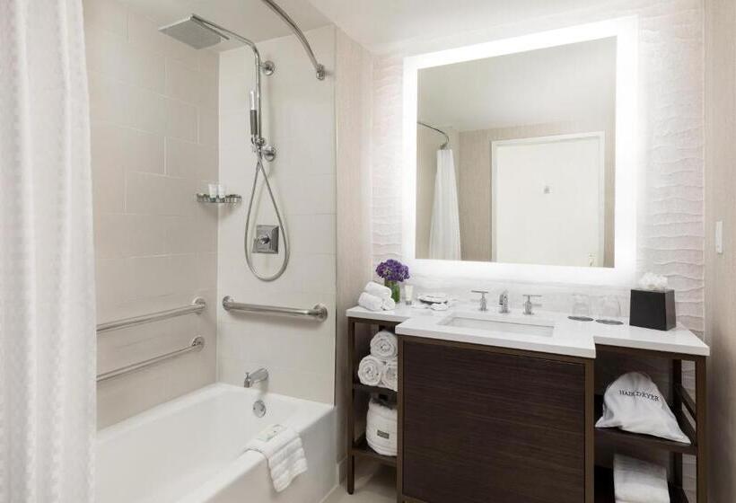 غرفة كلاسيكية مطلّة علي المدينة, The Westin New Orleans