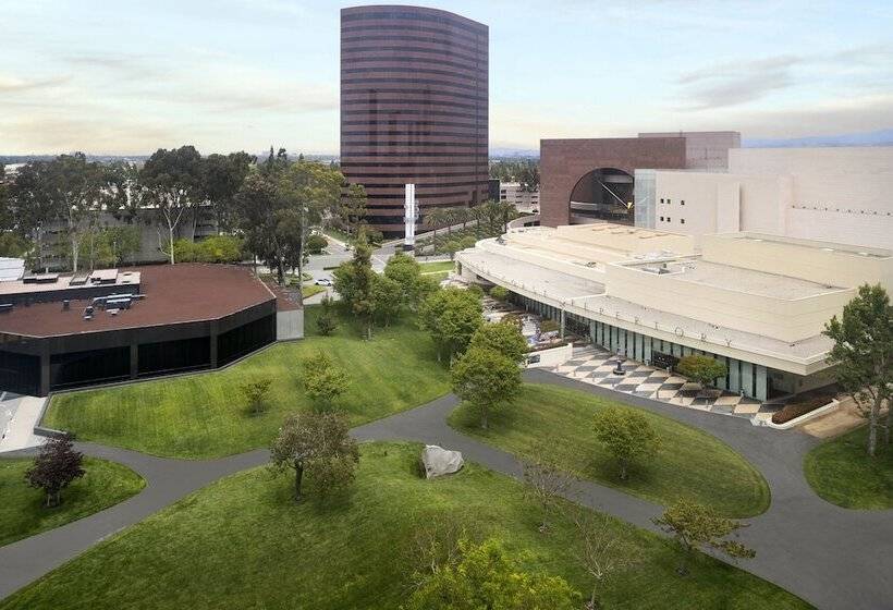 장애인을 위한 더블 침대 스탠다드 룸, The Westin South Coast Plaza, Costa Mesa