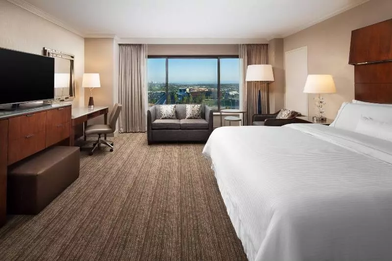 キングサイズベッドのスタンダードルーム, The Westin South Coast Plaza, Costa Mesa