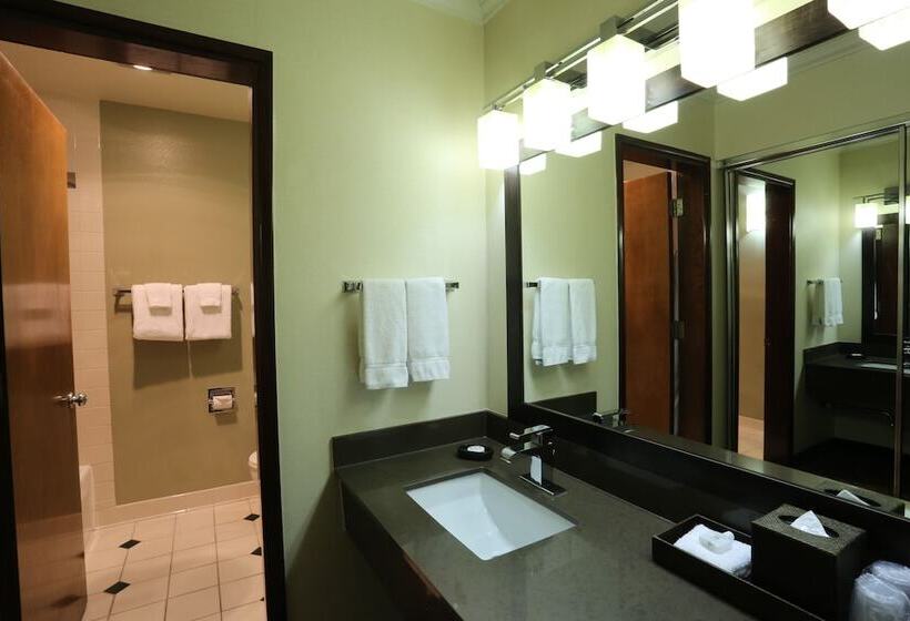 エクゼクティブスイート, Valley River Inn