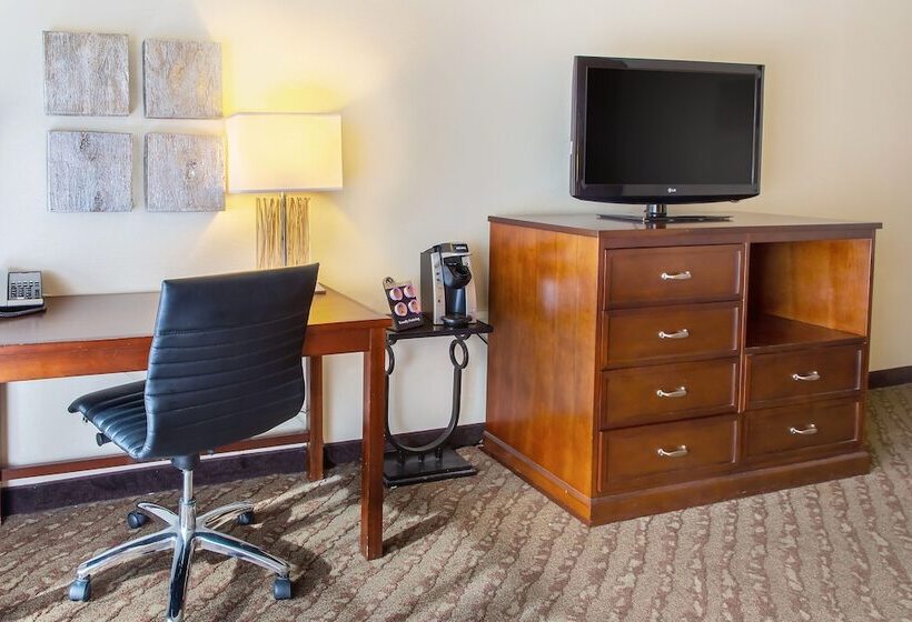 ジュニアスイート, Valley River Inn