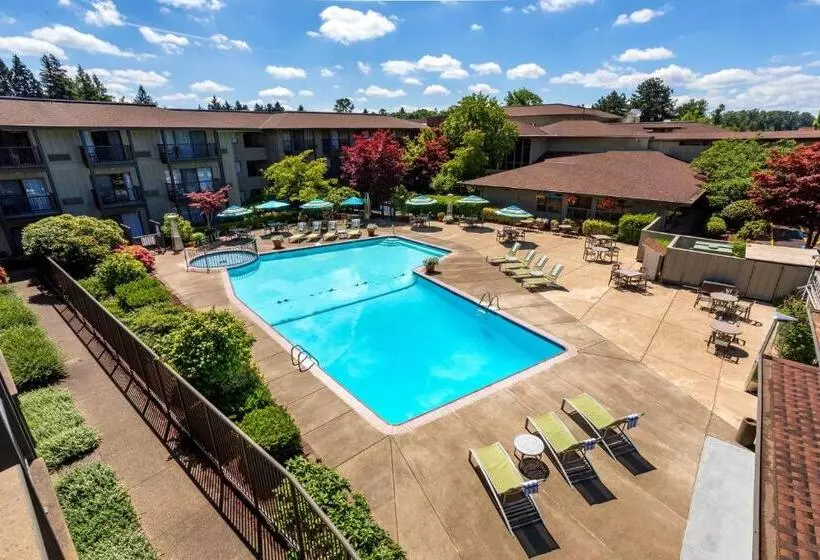 リバービュースタンダードルーム, Valley River Inn