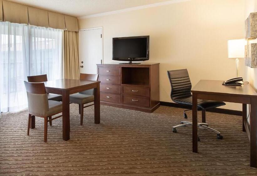 ジュニアスイート, Valley River Inn