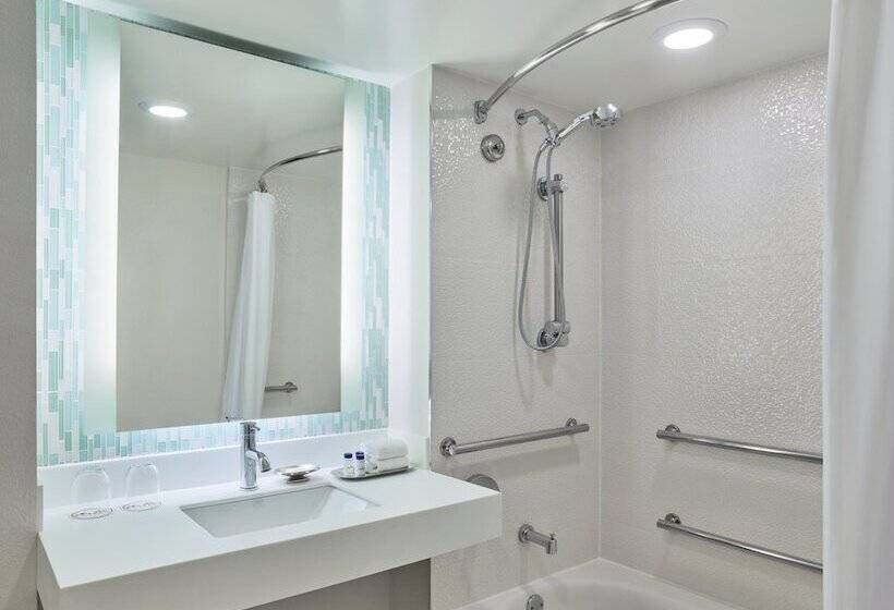 스탠다드 룸 더블 침대 2개, Walt Disney World Dolphin