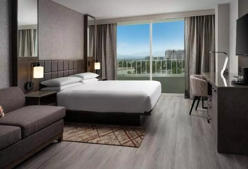 اتاق استاندارد با تخت بزرگ, Warner Center Marriott Woodland Hills