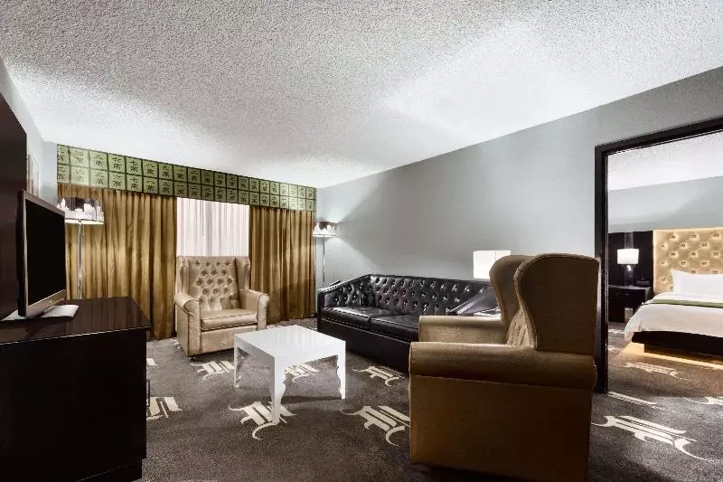 キングサイズベッドのスイートルーム, Wyndham Garden Dallas North