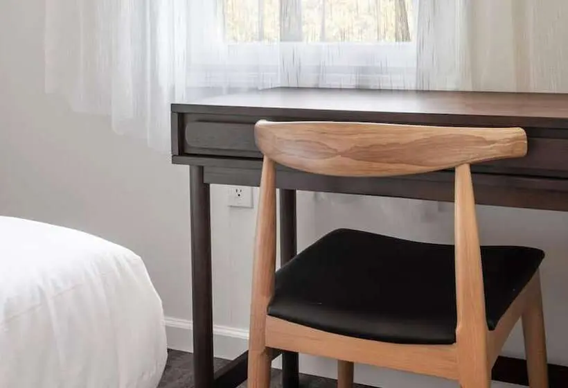 اتاق لوکس خانوادگی, Leland Hotel Palo Alto