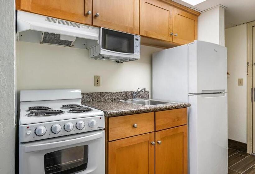 غرفة ديلوكس سرير كينج, Tropical Winds Resort