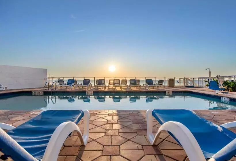 バルコニー付きスタンダードルーム, Tropical Winds Resort