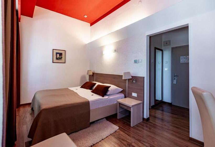 Номер Стандарт, Boutique Hotel Kaštel