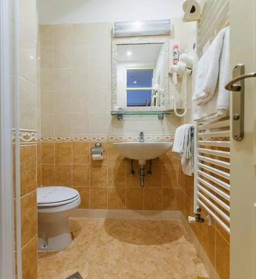エコノミールーム, Boutique Hotel Kaštel