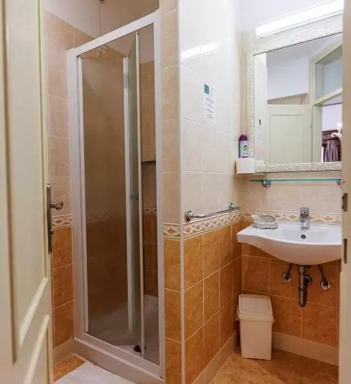 エコノミールーム, Boutique Hotel Kaštel