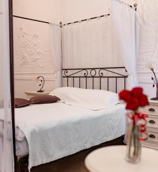 발코니 디럭스 룸, Boutique Hotel Kaštel