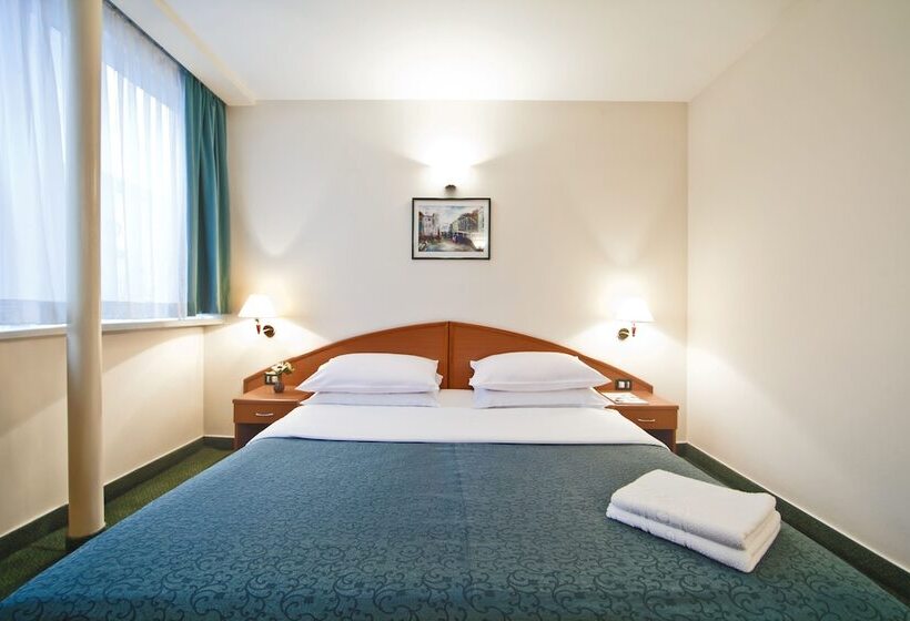 غرفة قياسية, Central