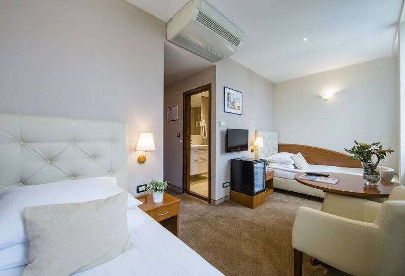 غرفة كومفورت, Central