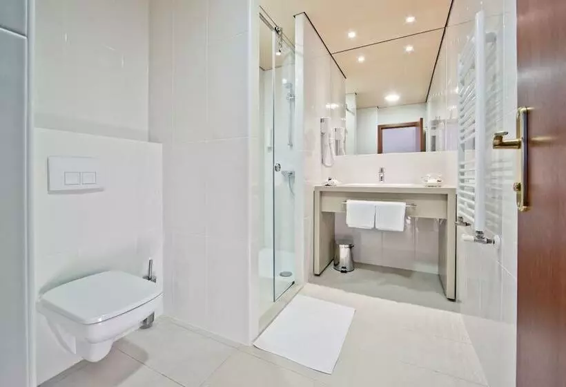 Comfort-huone, Central