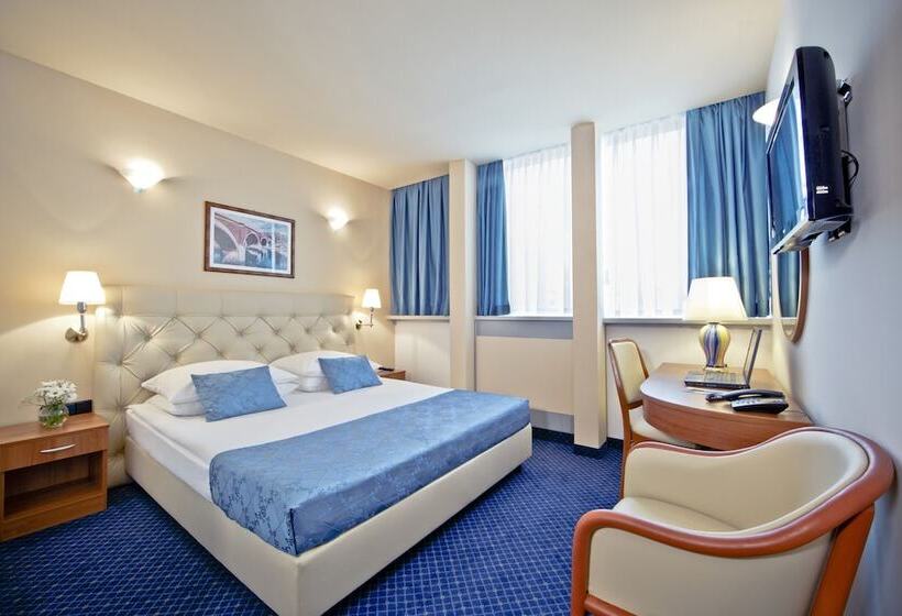 غرفة كومفورت, Central