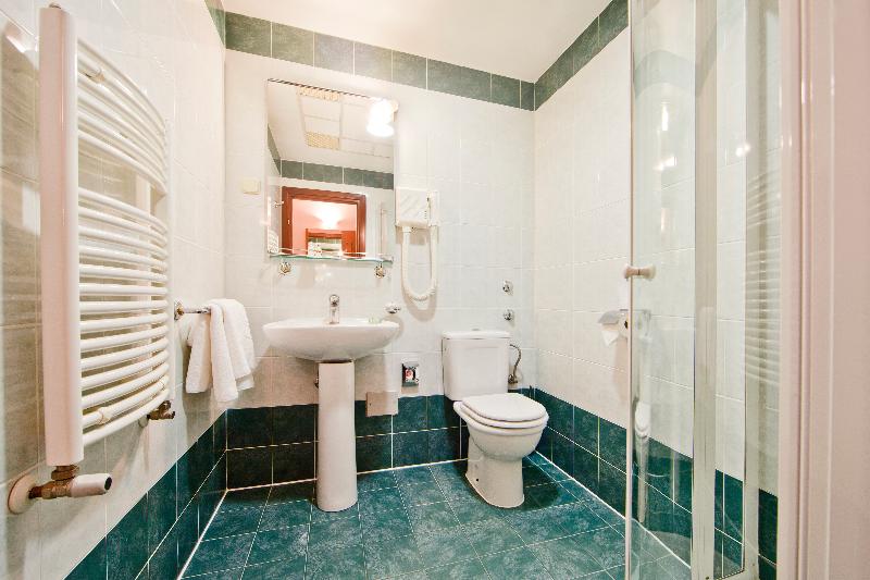 غرفة قياسية, Central