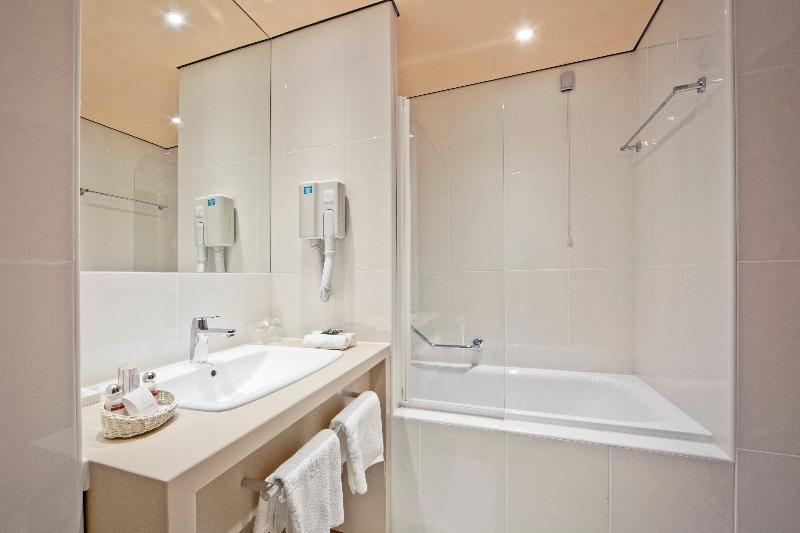 غرفة سوبيريور فردية, Central